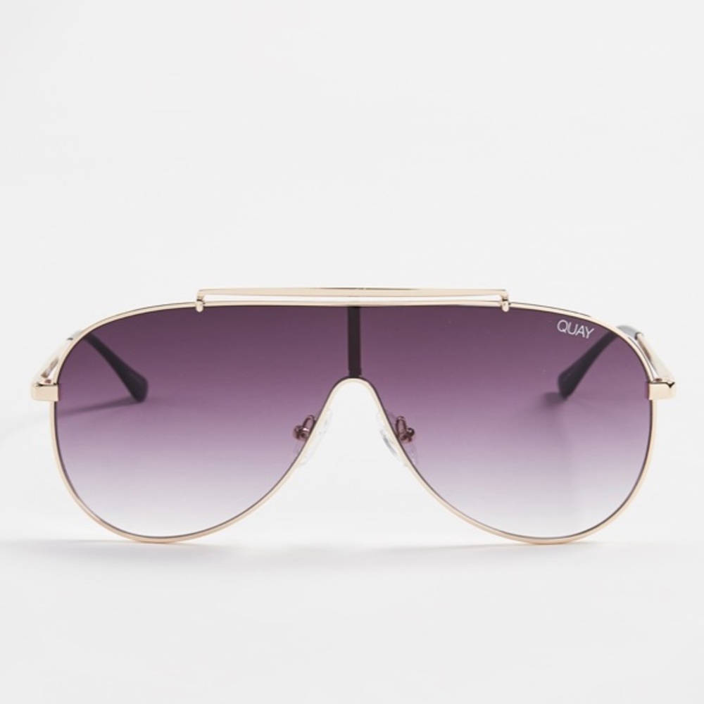 Quay Australia NWT el dinero sunglasses